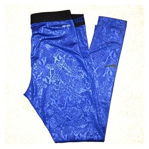 NWOT! Blue Nike Pro Leggings